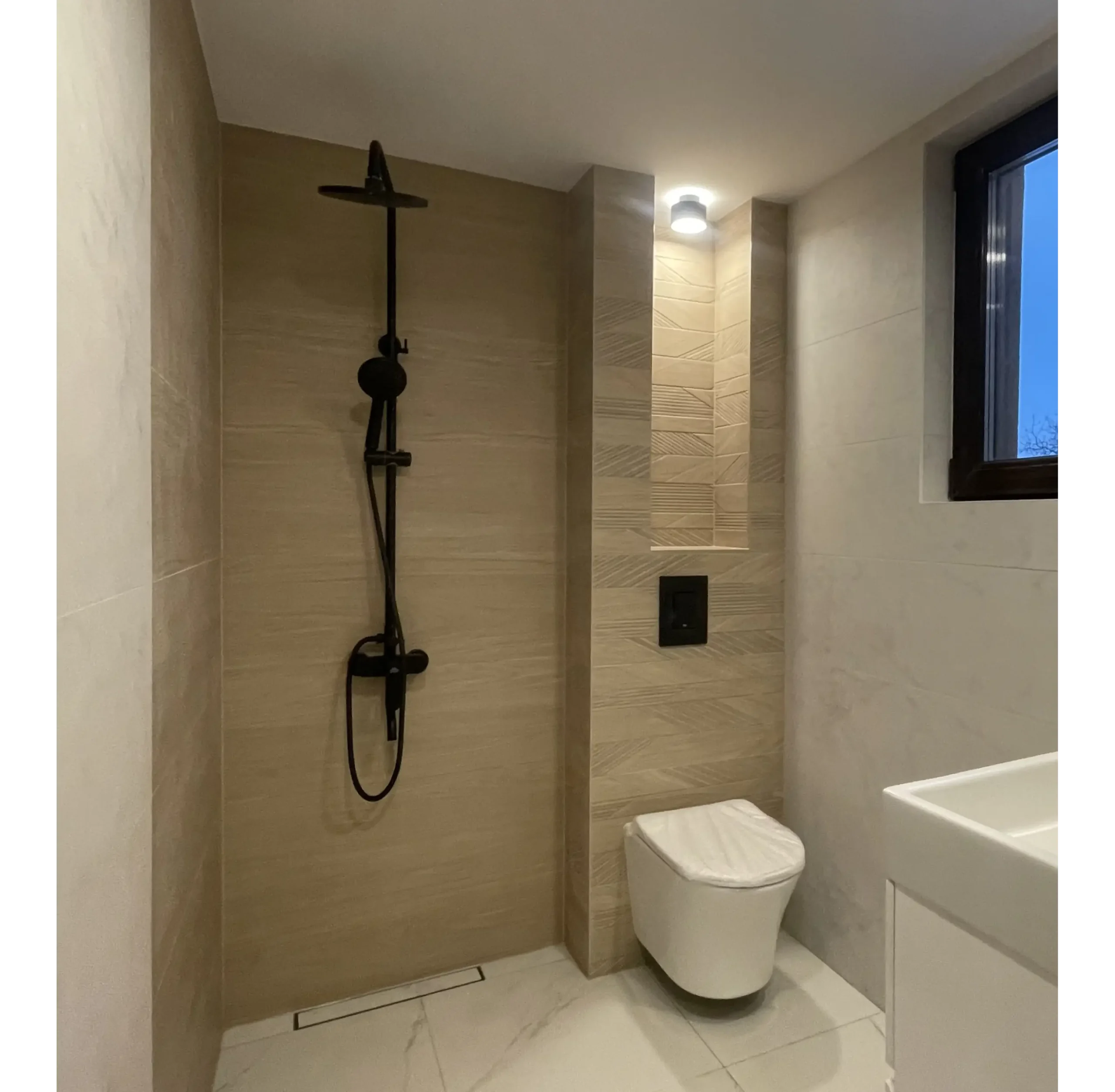 bathroom layout